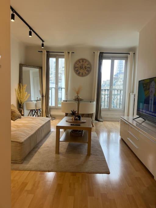 Appartement Paris Vue Tour Eiffel Trocadero Buitenkant foto