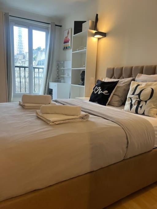 Appartement Paris Vue Tour Eiffel Trocadero Buitenkant foto