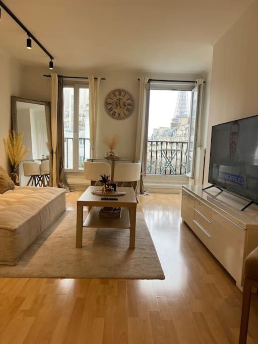 Appartement Paris Vue Tour Eiffel Trocadero Buitenkant foto